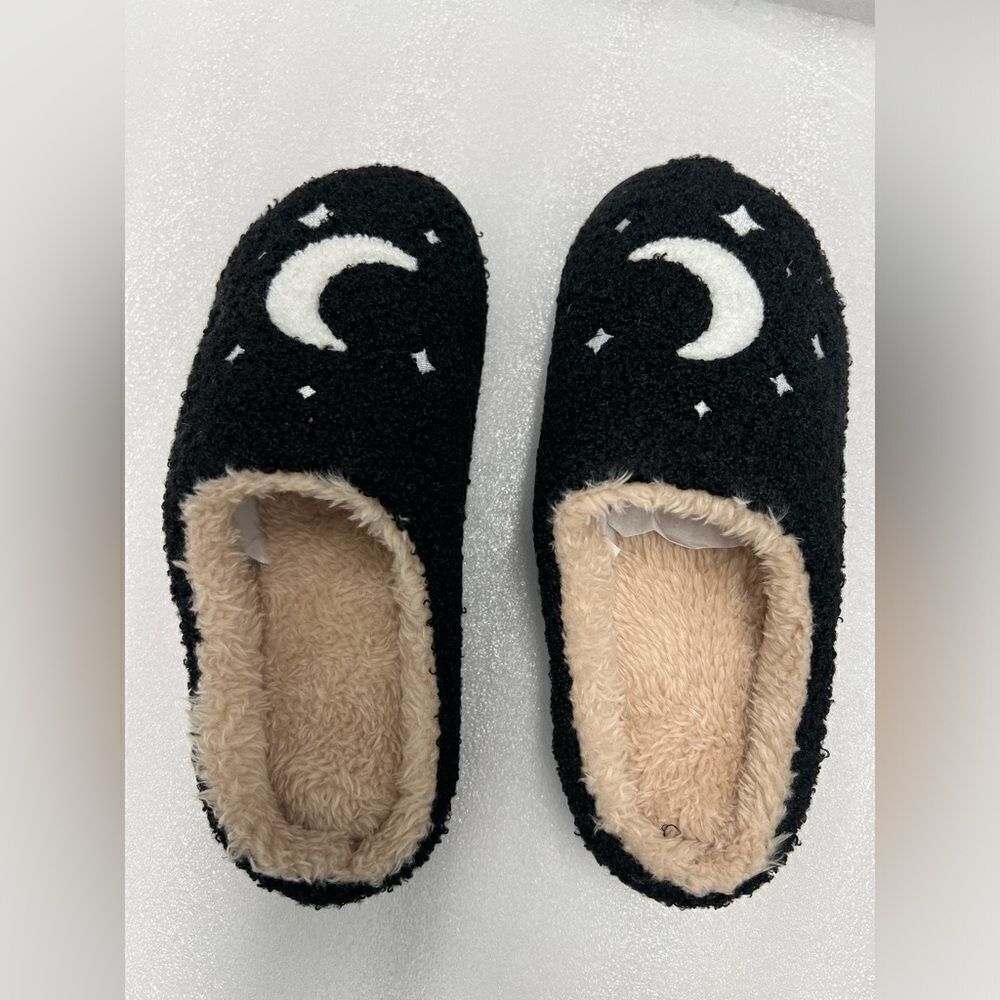 Women's Boxed Slippers, - Picture 3 of 4